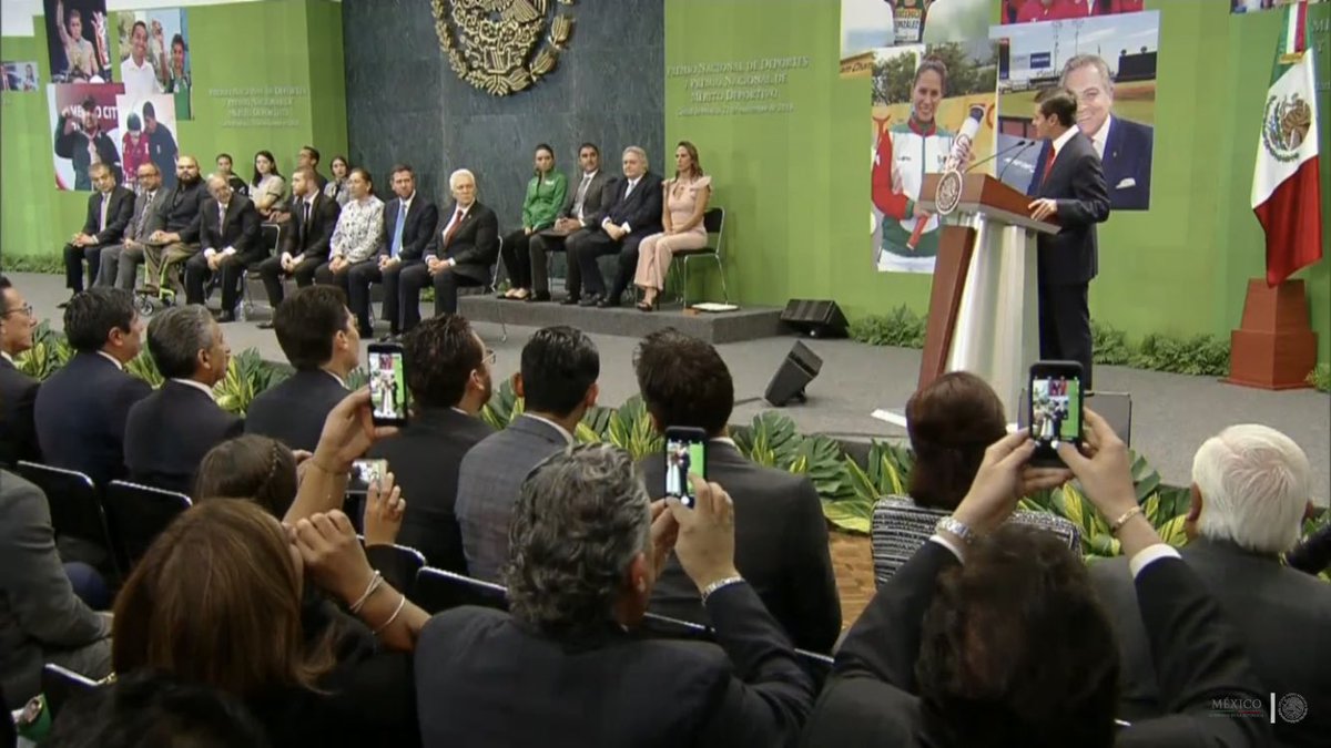Enrique Peña Nieto entrega el Premio Nacional de Deportes 2018
