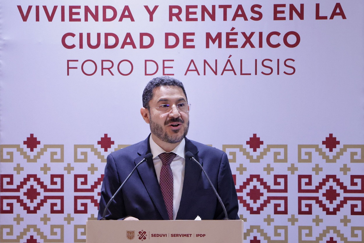 Plantea Batres poner límites a costos de renta de vivienda en CDMX