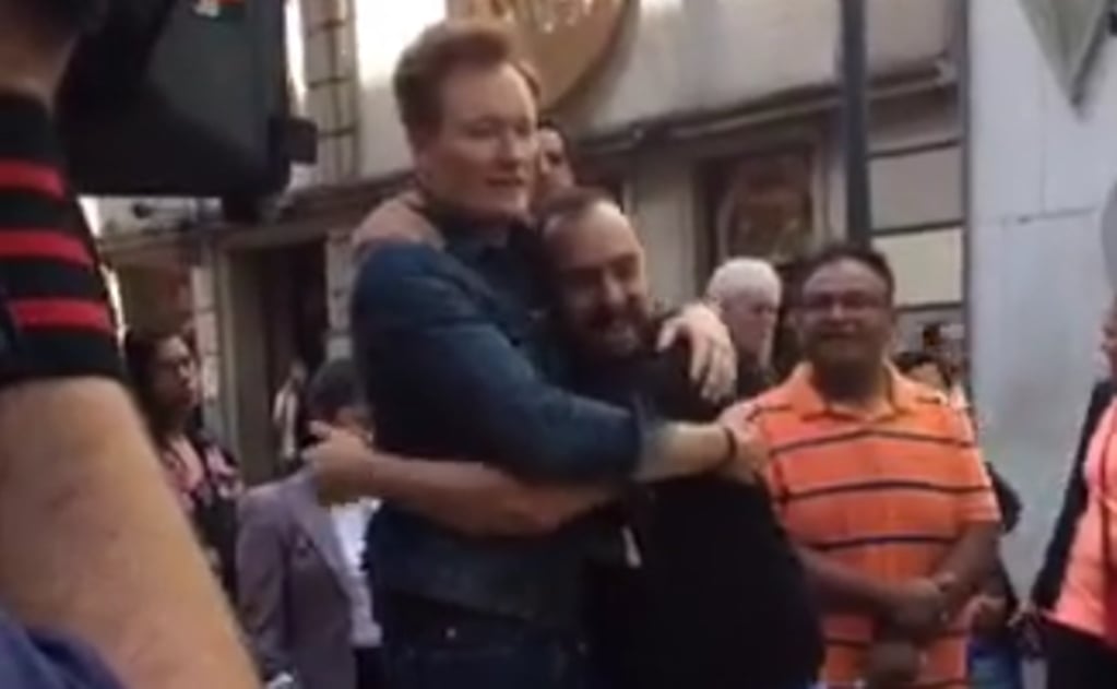 Conan O'Brien pasea por el Centro de la CDMX