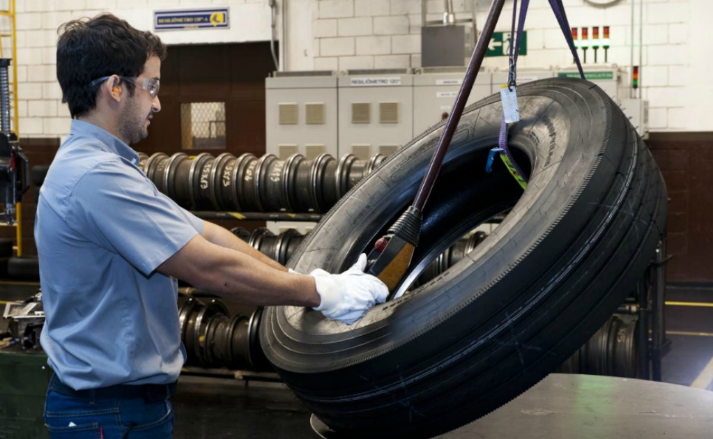 Goodyear y la STPS becan a empleados en San Luis Potosí