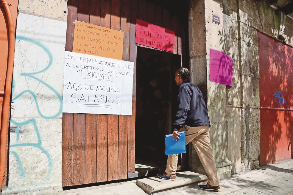 Paran trabajadores de salud en Oaxaca, Tabasco y Michoacán