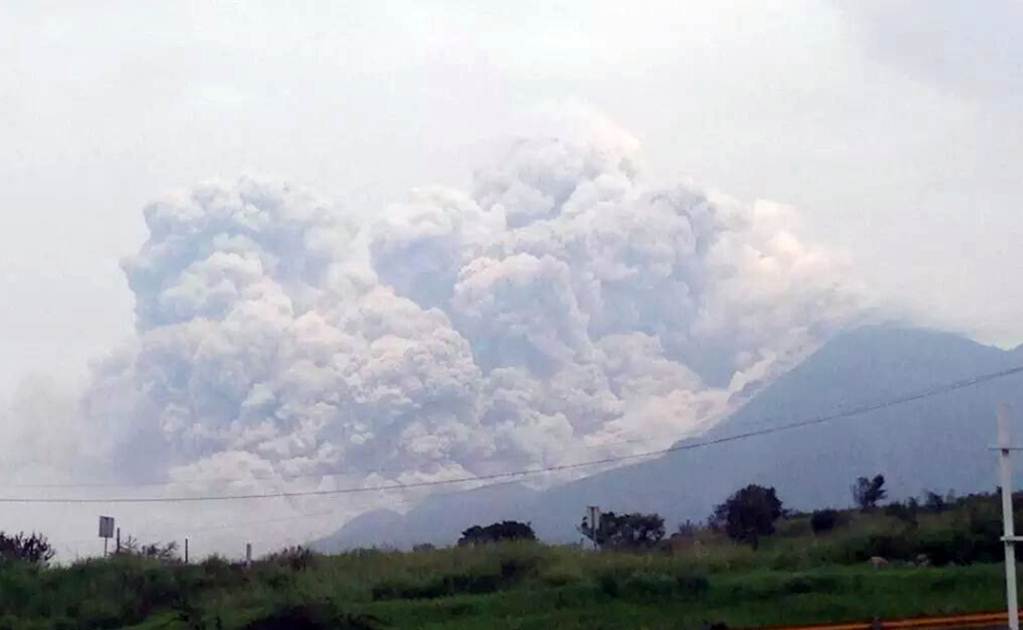 Reportan nuevo derrumbe en el volcán de Colima