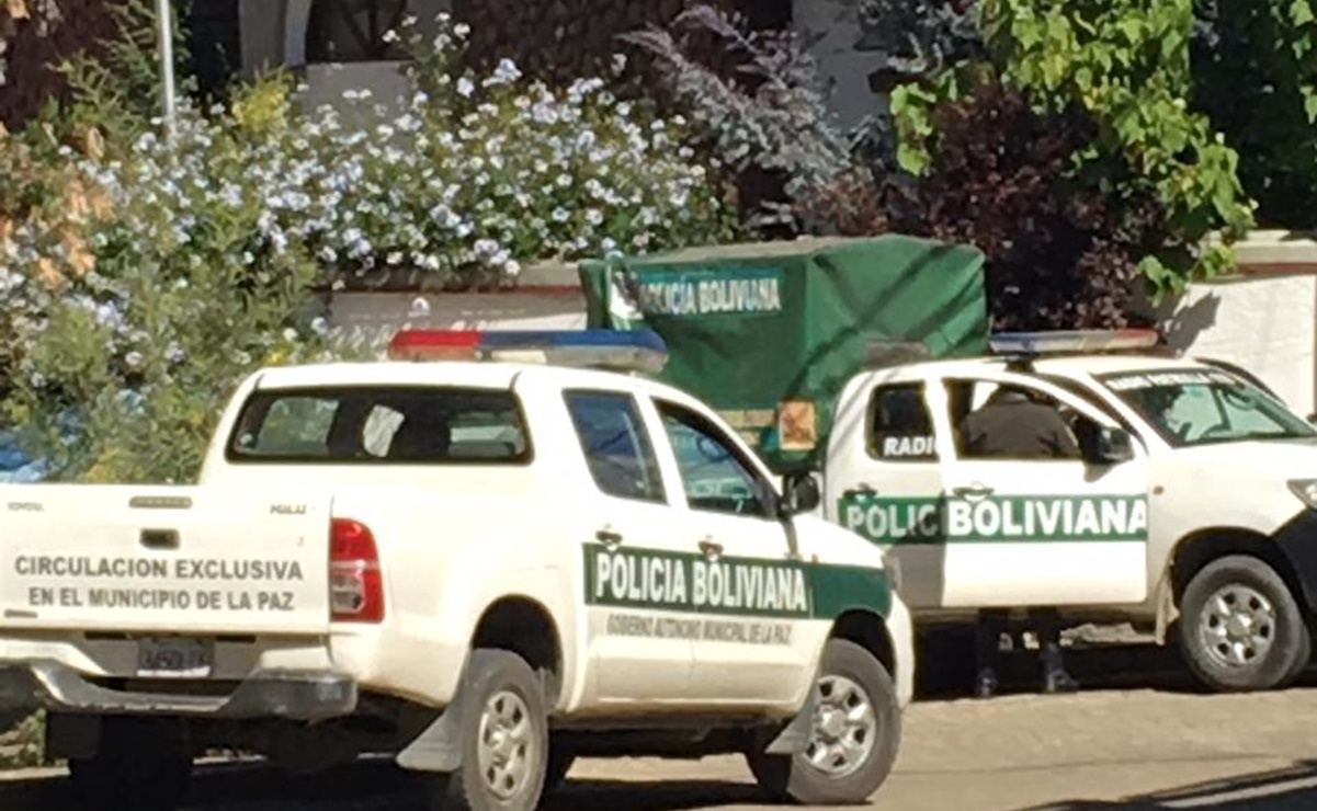 México advierte acciones políticas por asedio a embajada en Bolivia 