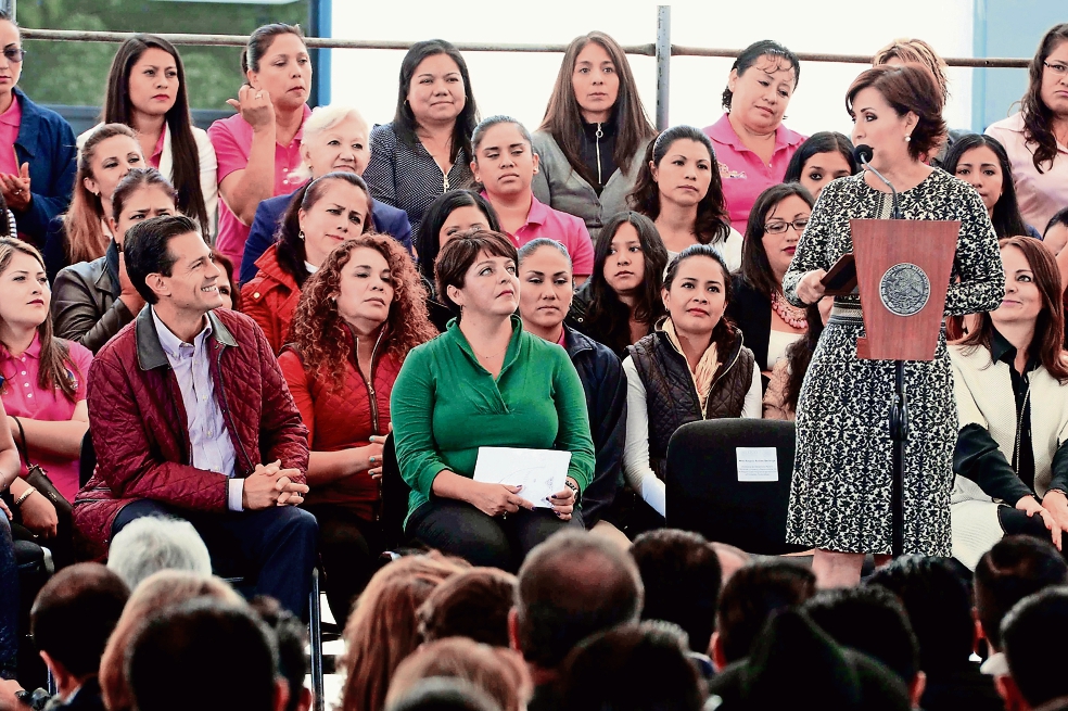 Refrenda EPN compromiso con mujeres de México