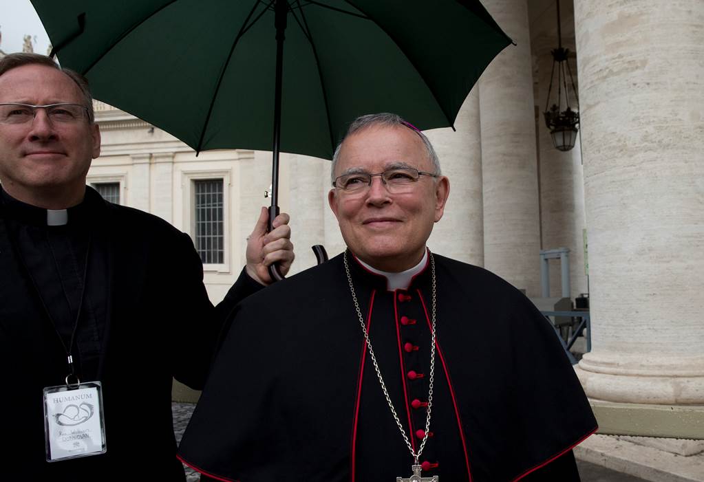 Divorciados no deben tener sexo, dice arzobispo de Filadelfia