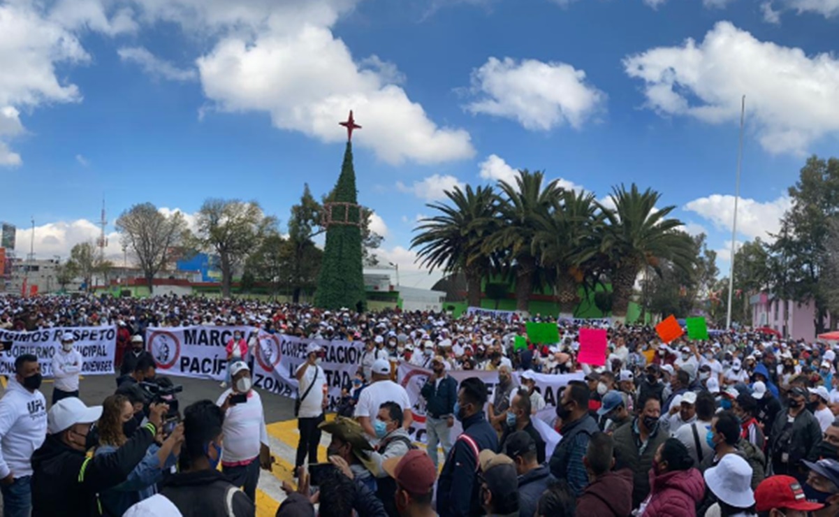 Comerciantes protestan contra supuestos abusos de autoridades en Ixtapaluca