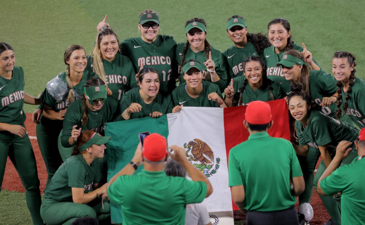 ¿Quiénes son las jugadoras de Sóftbol que tiraron su uniforme de México?