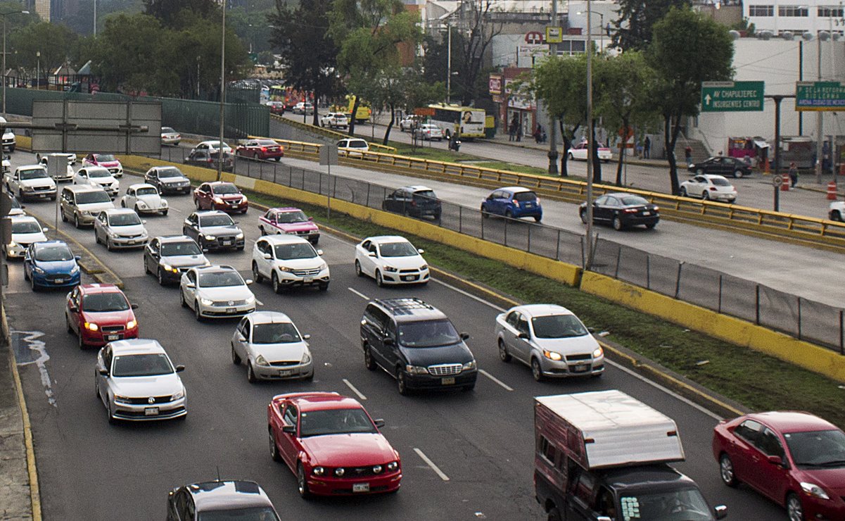 Gobierno de CDMX propone eliminar autos de gasolina para 2040