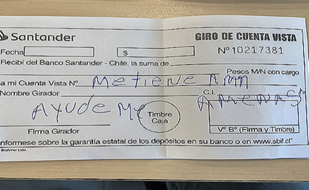 "Ayúdenme", escribe hombre secuestrado y obligado a retirar dinero en sucursal bancaria 