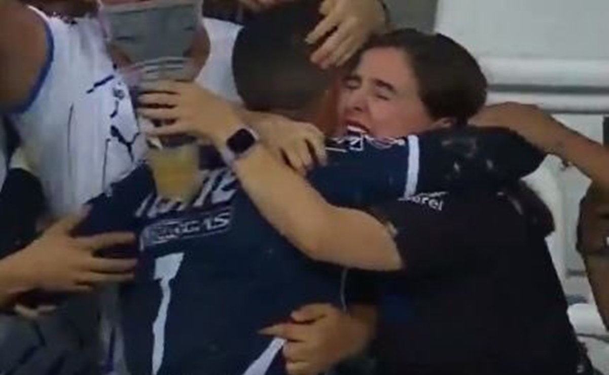 "Huele delicioso": aficionada que abrazó a Funes Mori tras gol anulado