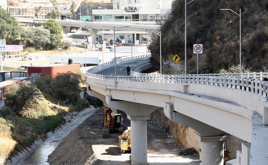 Alfredo Del Mazo inaugura Viaducto Elevado en Huixquilucan