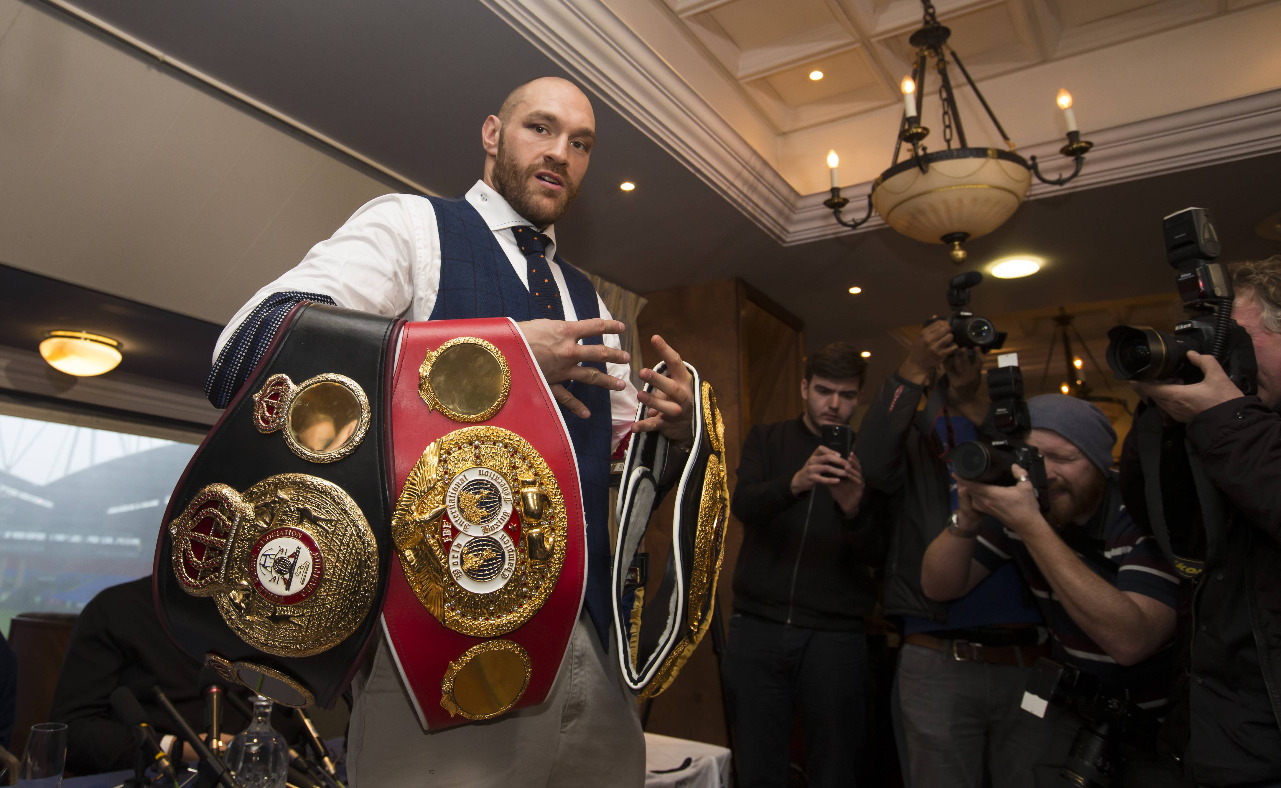 Fury acusó de tramposo al equipo de Klitschko