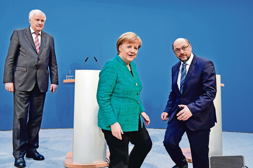 Merkel alcanza pacto para coalición, pero paga un precio elevado
