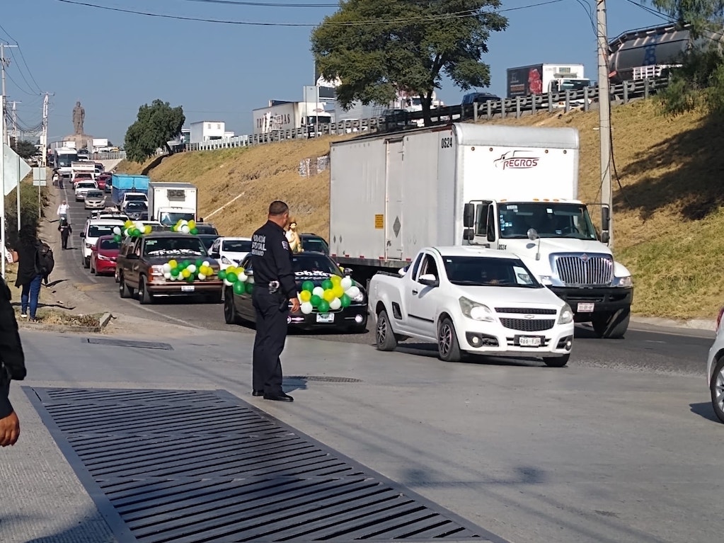 Festejos a San Judas Tadeo saturan la autopista México-Querétaro