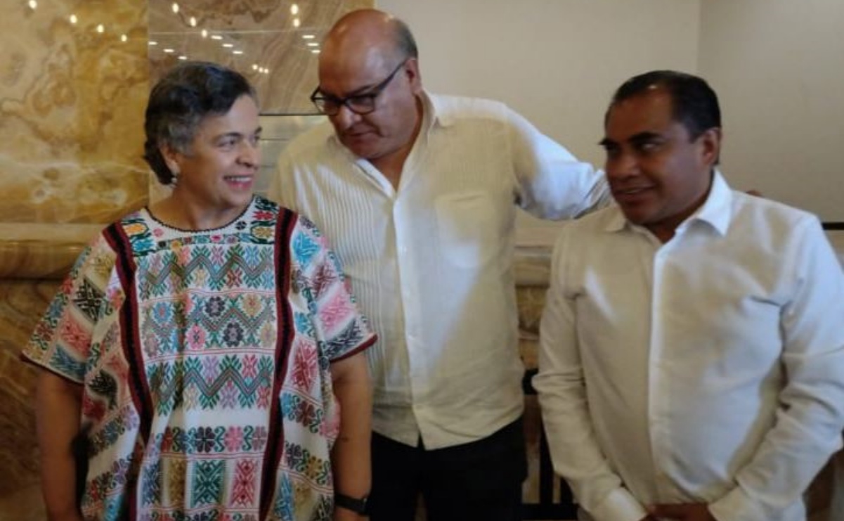 “AMLO quiere poner candidatos en todos los partidos”, dice Beatriz Paredes