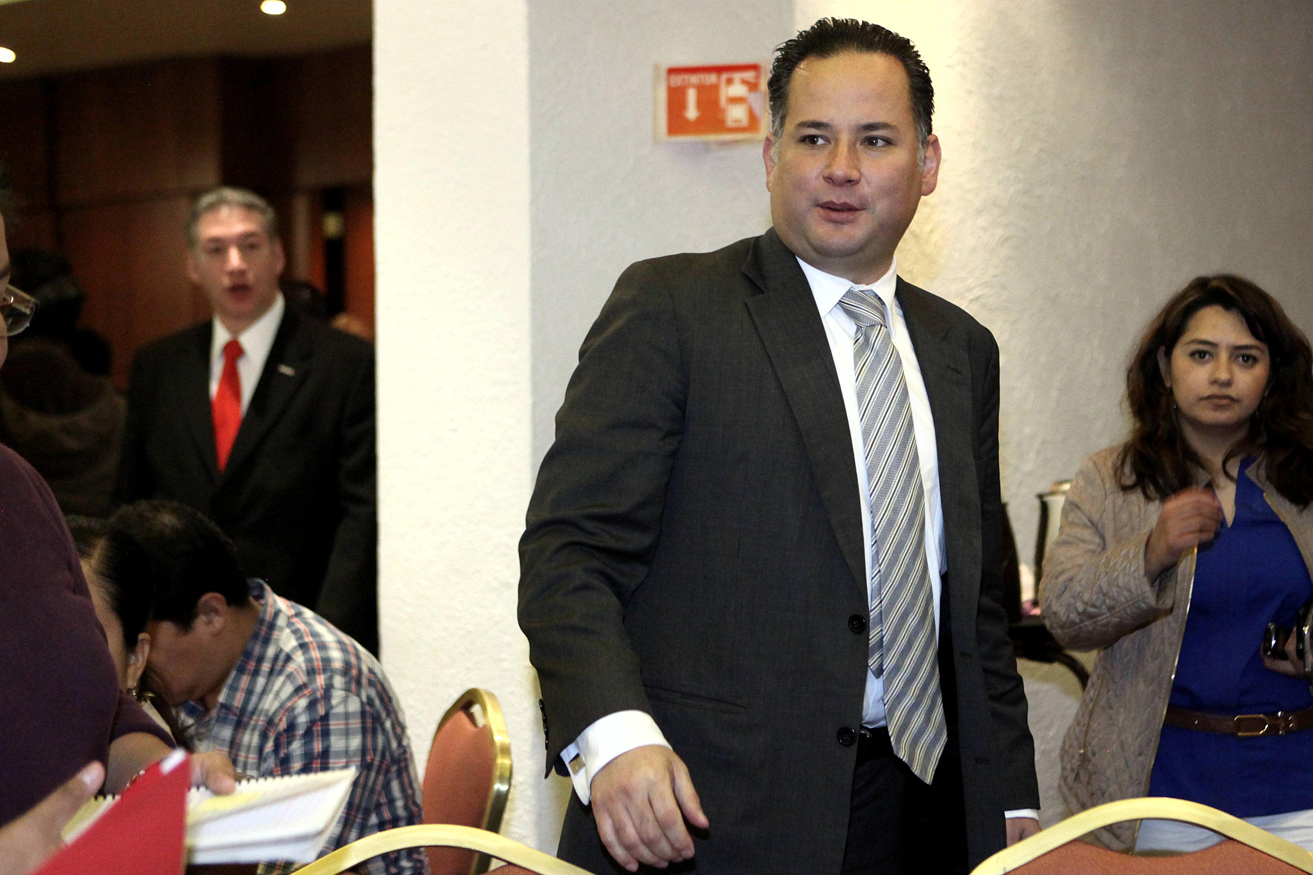 ​Santiago Nieto afirma que gobierno federal intentó sobornarlo