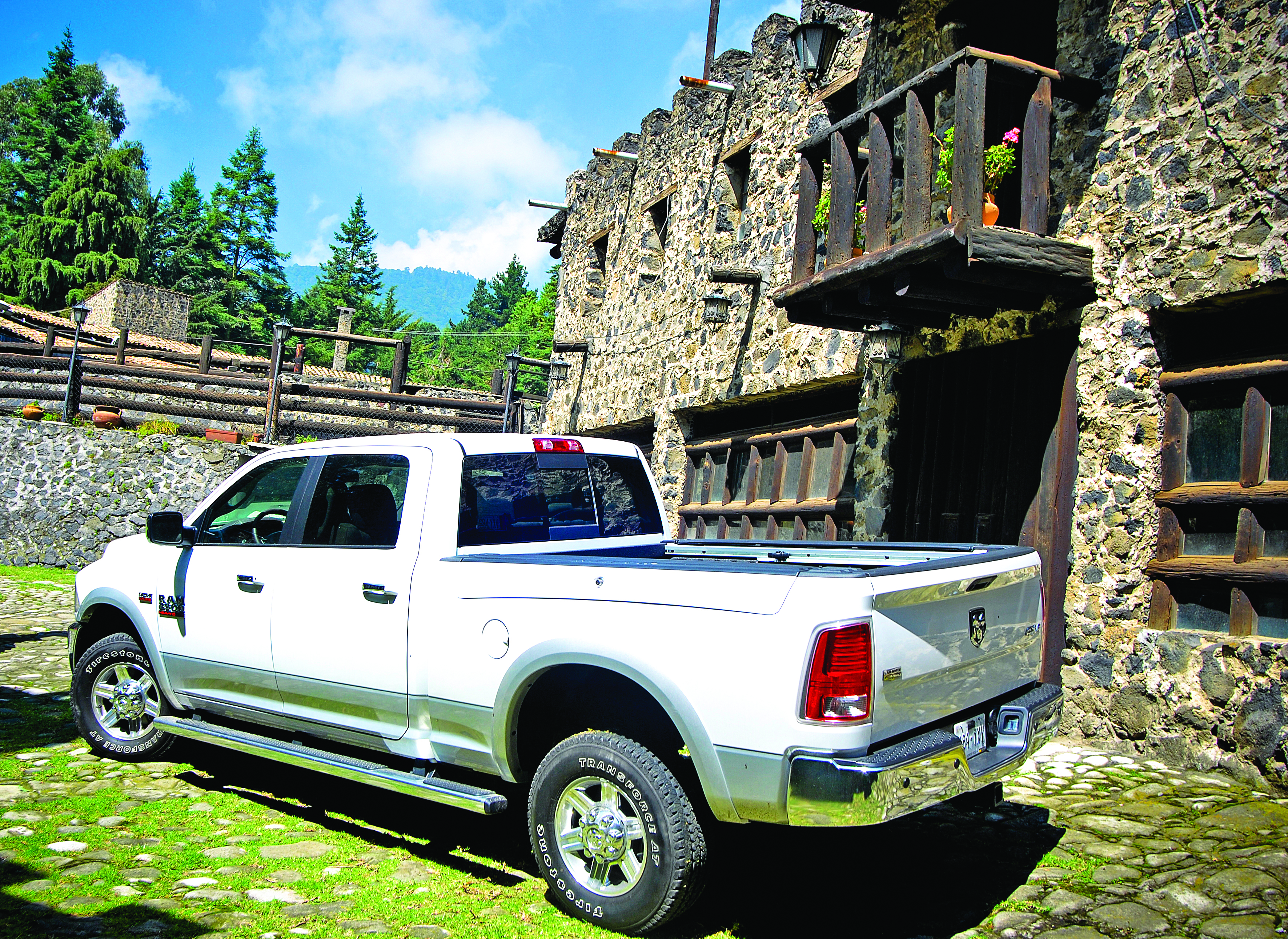 Fiat Chrysler llama a revisión a más de 4 mil camionetas Ram en México 