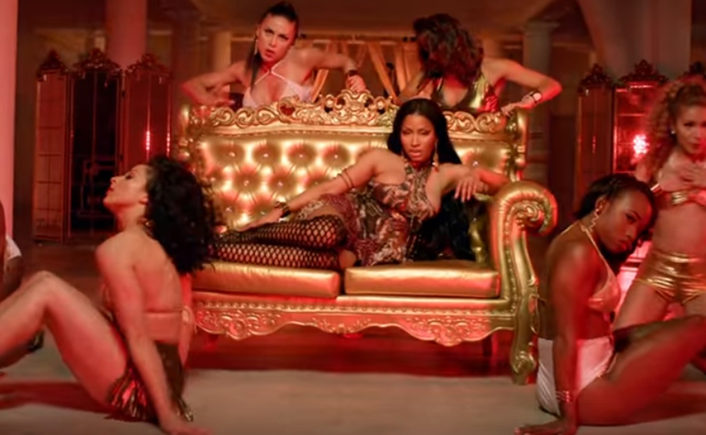 Nicki Minaj "embruja" a David Guetta y Lil Wayne en video
