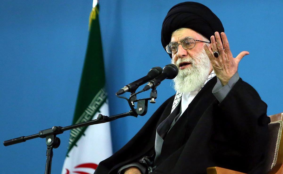Ayatolá Jamenei califica ataque con misiles de "bofetada en la cara" de EU