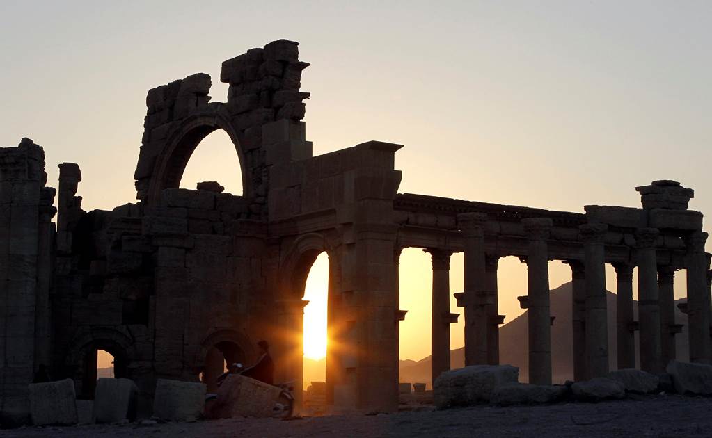 Intactas, ruinas arqueológicas de Palmira tras ataque de EI