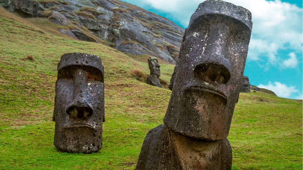 Piden regresan a la Isla de Pascua los restos humanos que se llevó Thor Heyerdahl