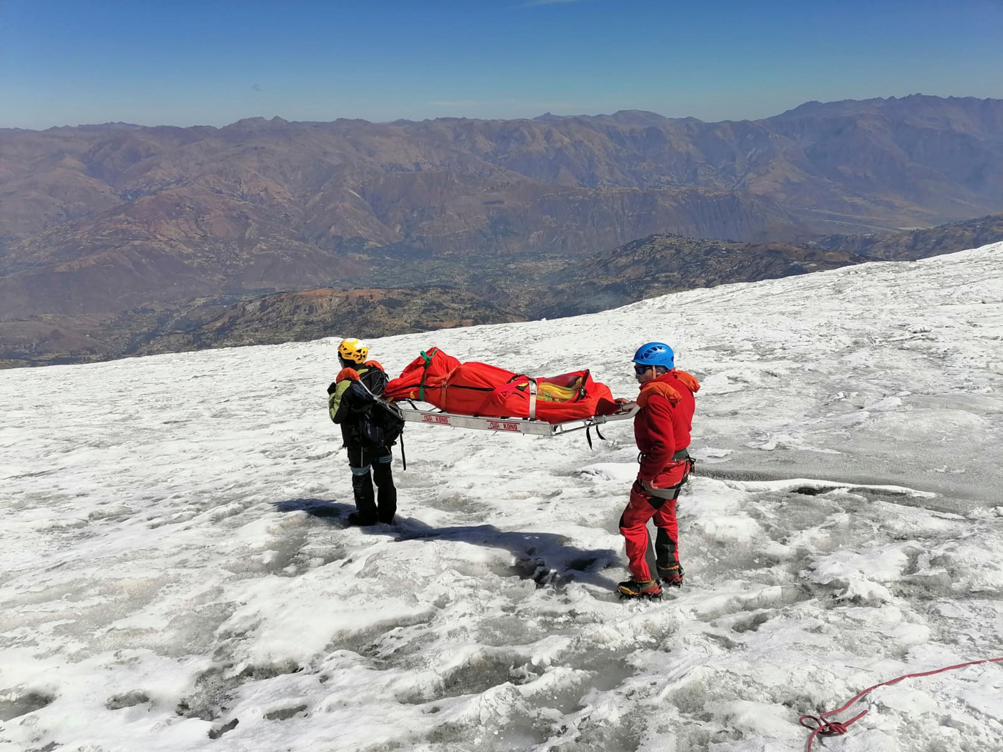 Hallan momificado a estadounidense desaparecido hace 22 años en nevado de Perú