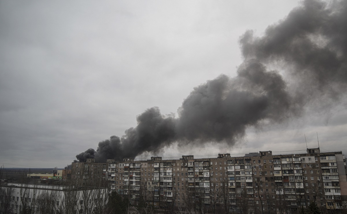 Interrumpen evacuación de civiles en Mariupol por violación de cese el fuego