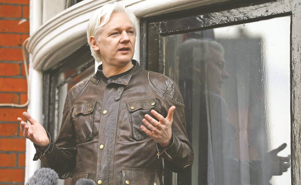 Así vivía Julian Assange en una oficina de 20 metros en embajada de Ecuador