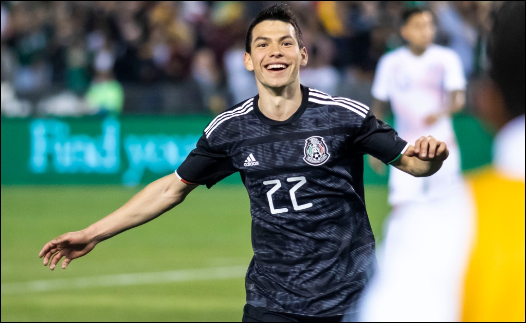 Manchester United se une al Napoli en la pelea por 'Chucky' Lozano