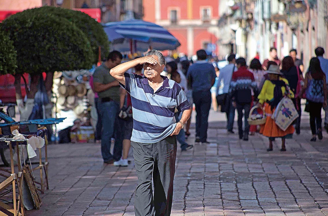 Calor extremo superior a 45°C, lluvias intensas y posibles torbellinos en estos estados del país