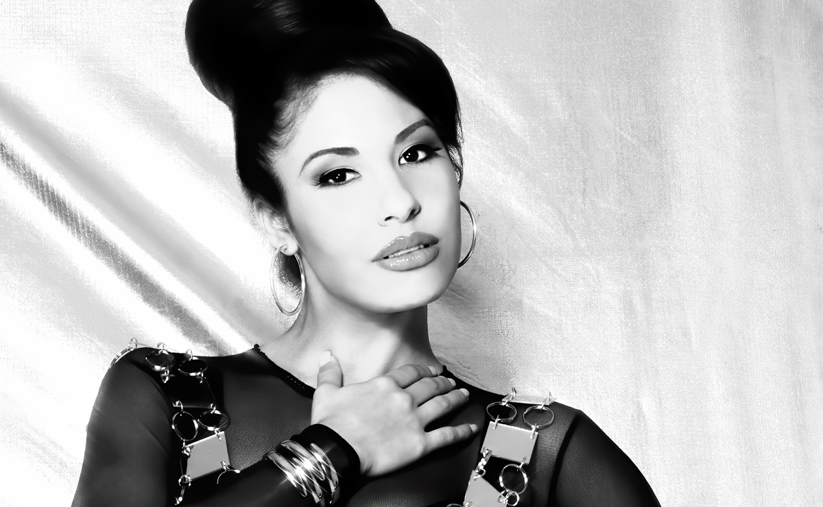 Álbum 'Moonchild Mixes' de Selena Quintanilla llega a lo alto de la lista Billboard