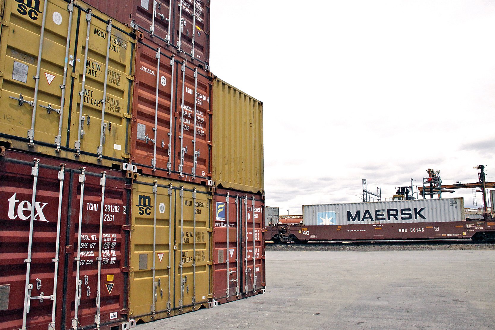 Exportaciones de bienes retroceden en AL durante primer trimestre del año