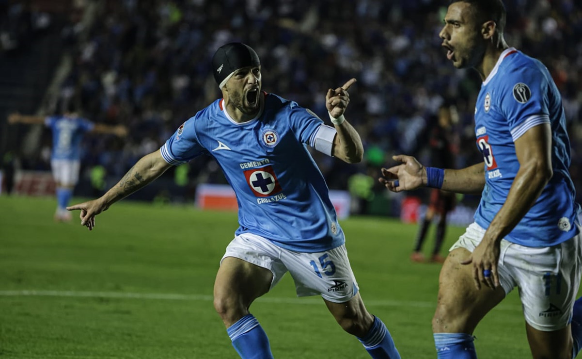 Cruz Azul se mantiene invicto y es líder del torneo al golear a Xolos 