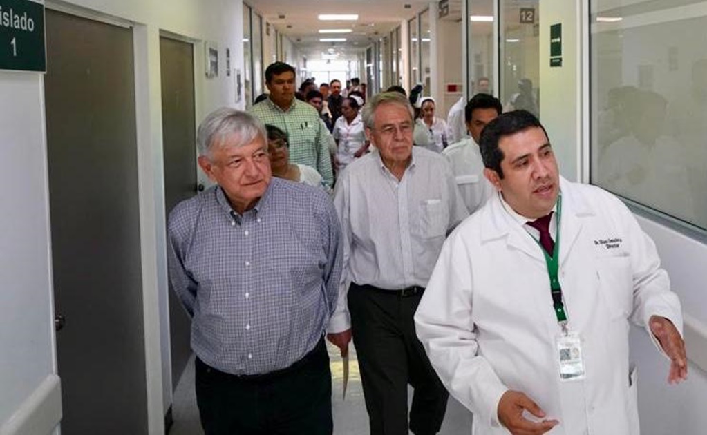 Derechohabientes del ISSSTE piden acompañar a AMLO en recorrido a hospitales