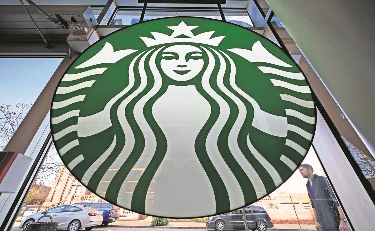 Starbucks pagará multa de 25.6 millones de dólares por el despido injusto de una empleada blanca tras incidente racial