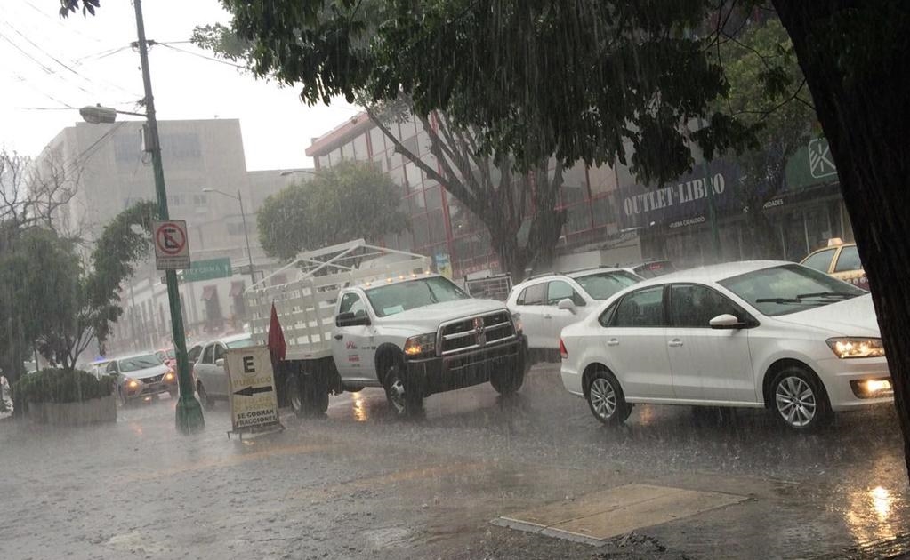 Mexico City reports 12 flooded areas after the rain