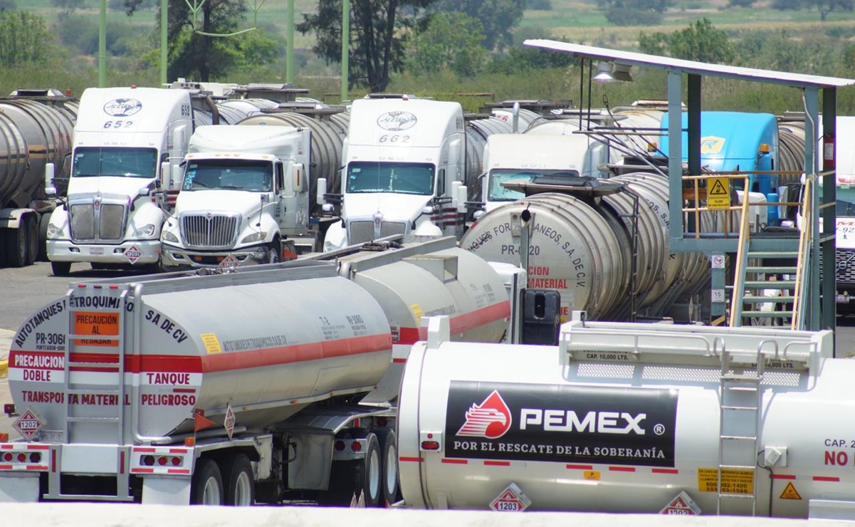 Maestros de la CNTE liberan depósito de Pemex en Tuxtla Gutiérrez, Chiapas