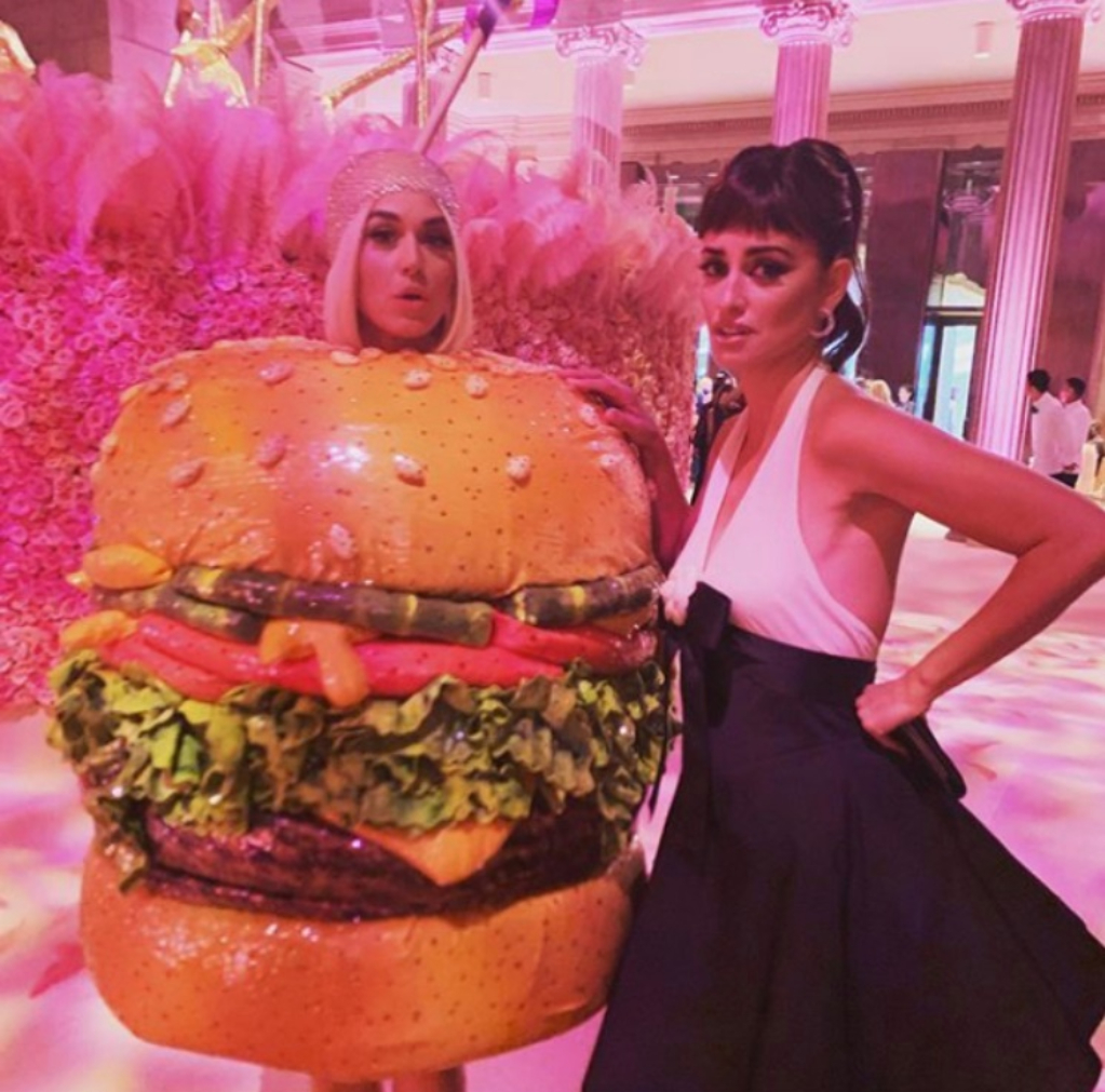 Katy Perry se viste de hamburguesa para la fiesta de la MET Gala 2019