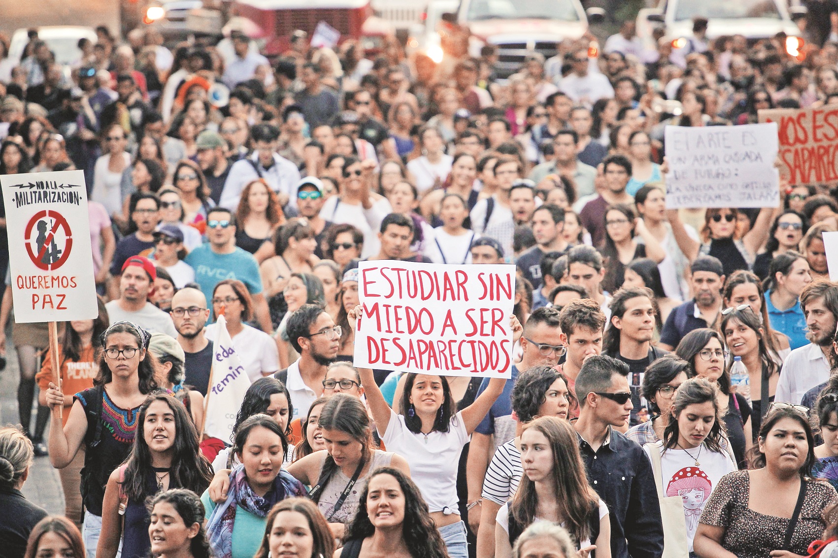 Rapero disolvió a cineastas por $3 mil