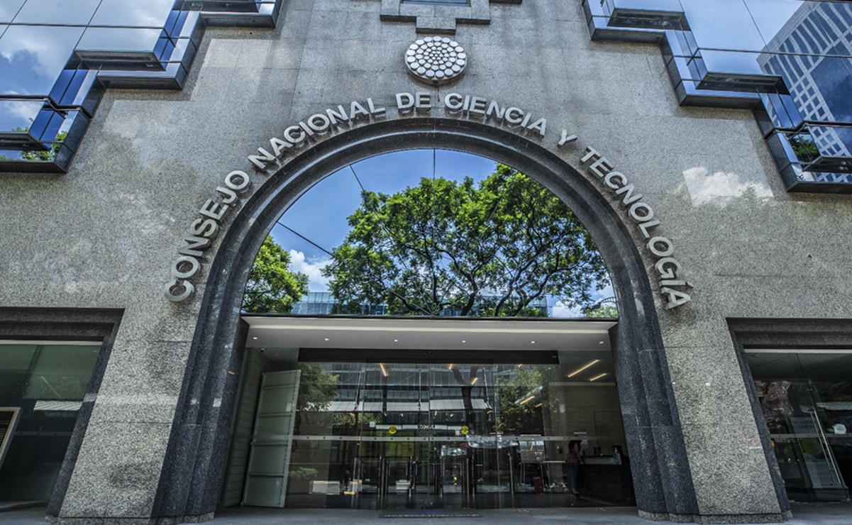 Juzgado ordena a Conacyt dar estímulos económicos a investigadores de universidades privadas 