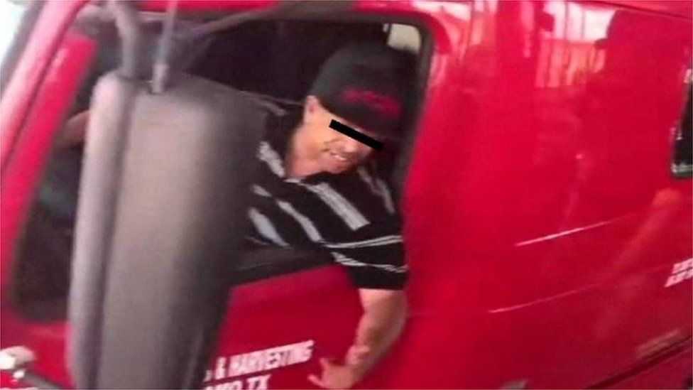 Conductor de camión con migrantes en Texas "no sabía que el aire acondicionado había dejado de funcionar"