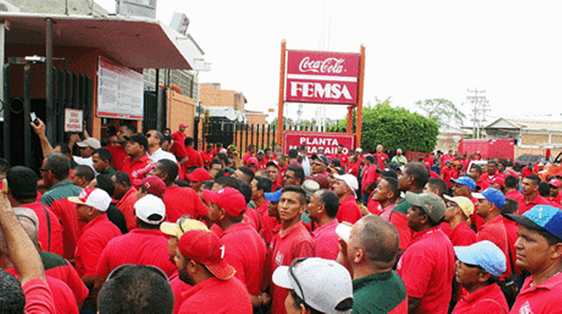 Protestan trabajadores de Coca-Cola en Venezuela
