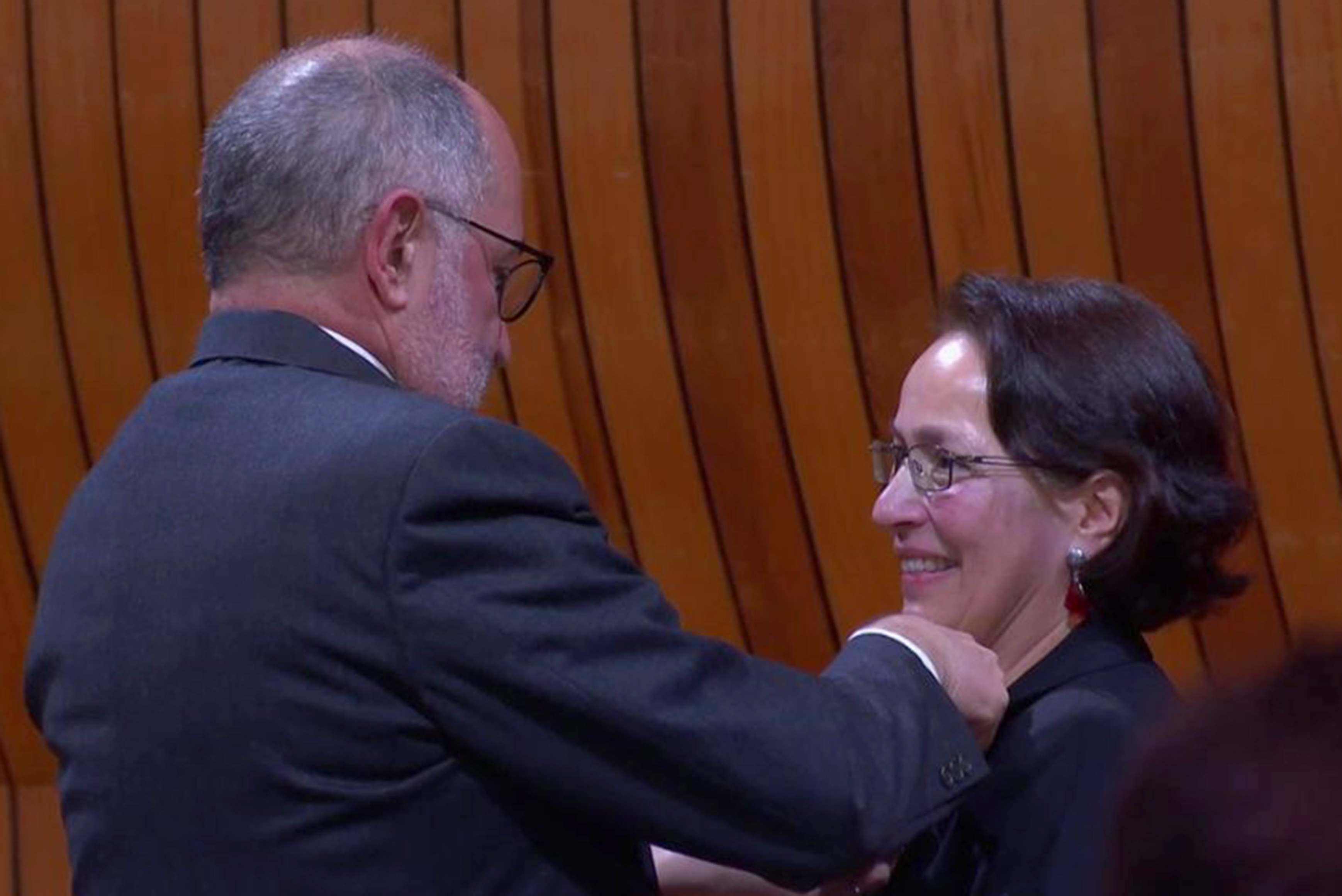 Estela Susana Lizano ingresa al Colegio Nacional