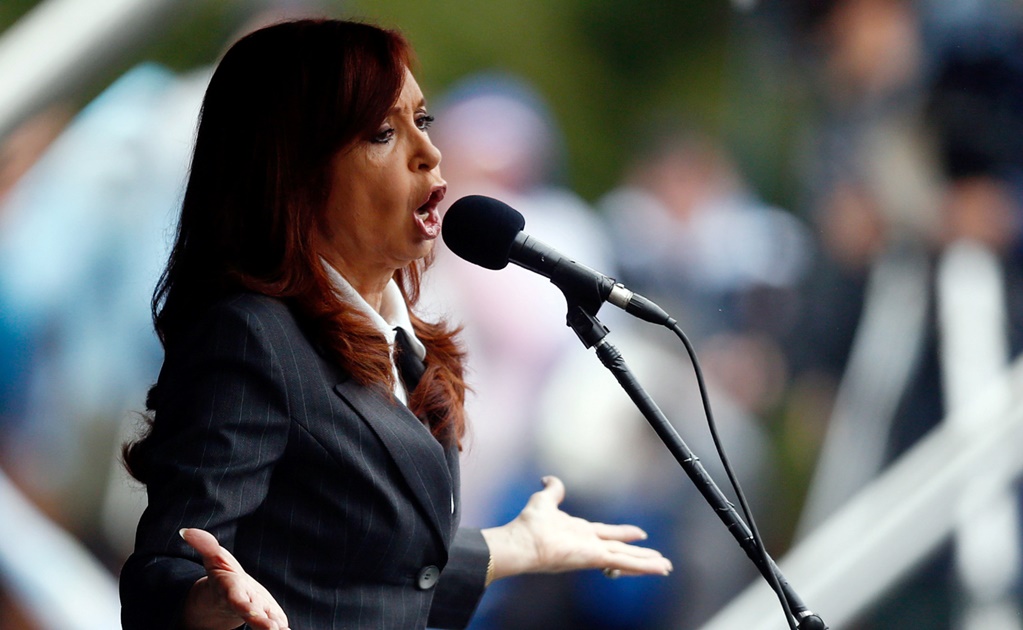 Investiga Argentina a Cristina Fernández por corrupción