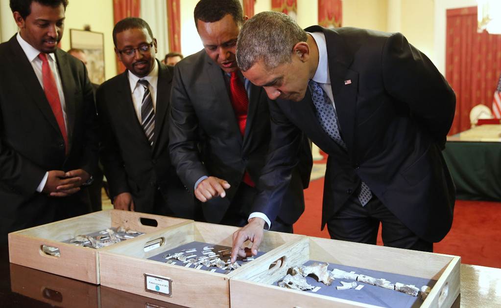 Obama conoce a Lucy, ancestro de la humanidad, en Etiopía