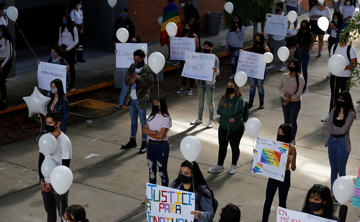 Rinden homenaje a Jonathan Santos, estudiante asesinado en Jalisco