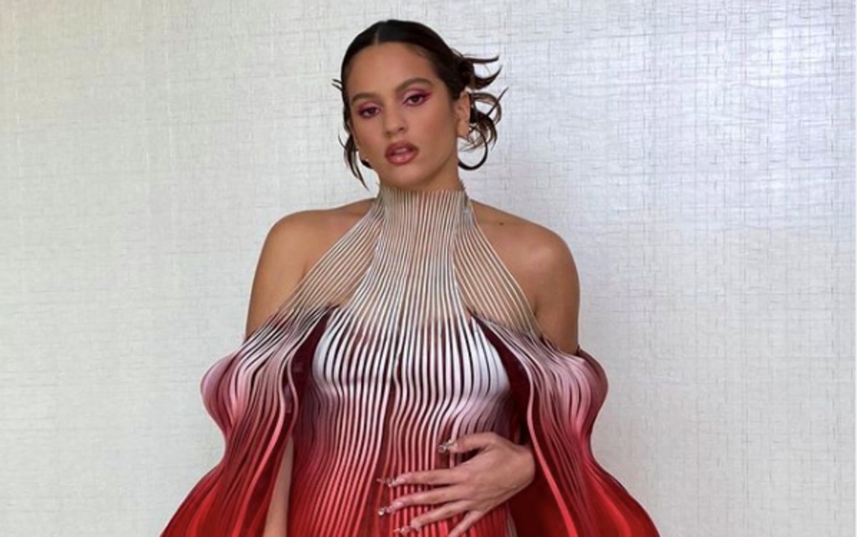 Rosalía protagoniza la portada Vogue con este look de impacto