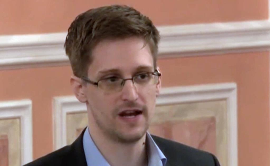 Edward Snowden desmiente su muerte en Twitter