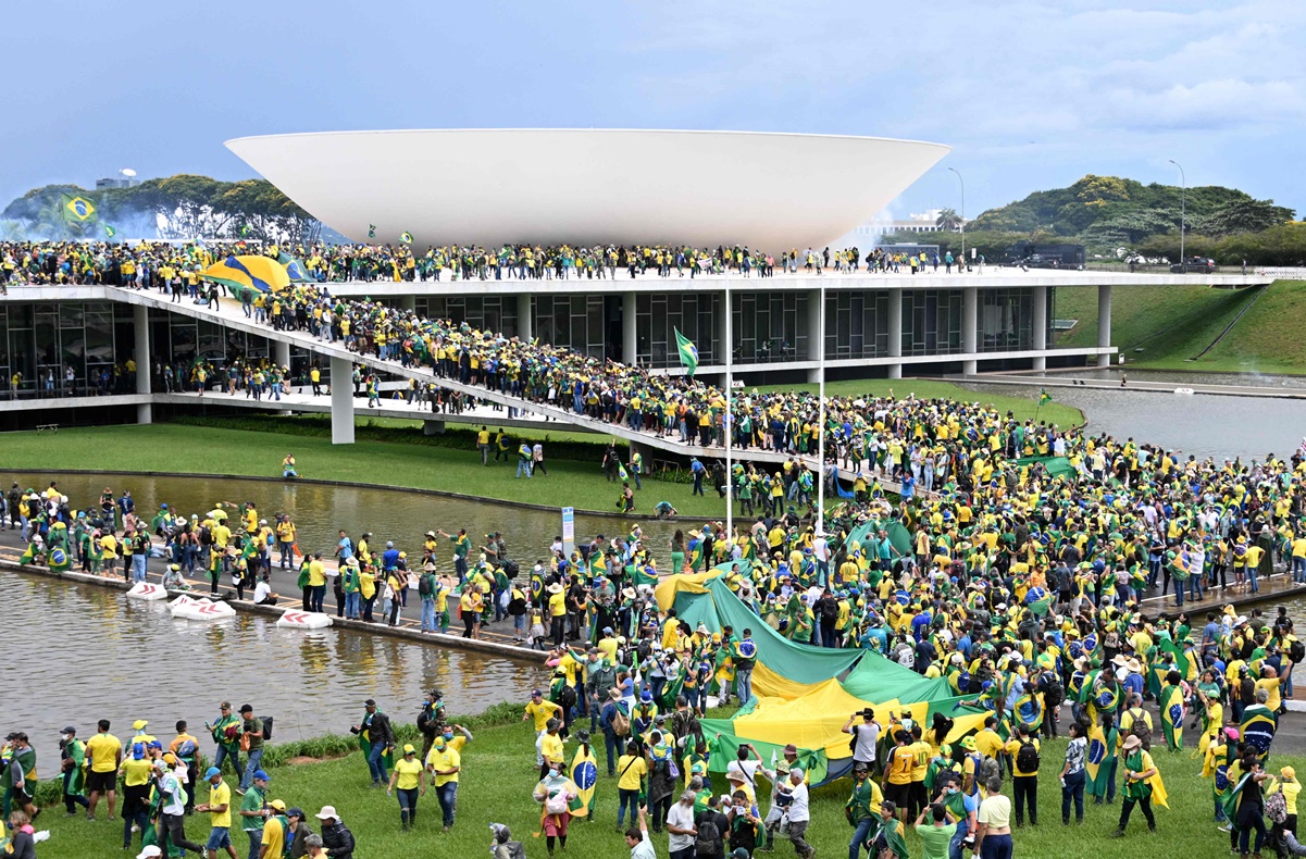 Aún polarizado, Brasil marcará el primer aniversario de asonada bolsonarista