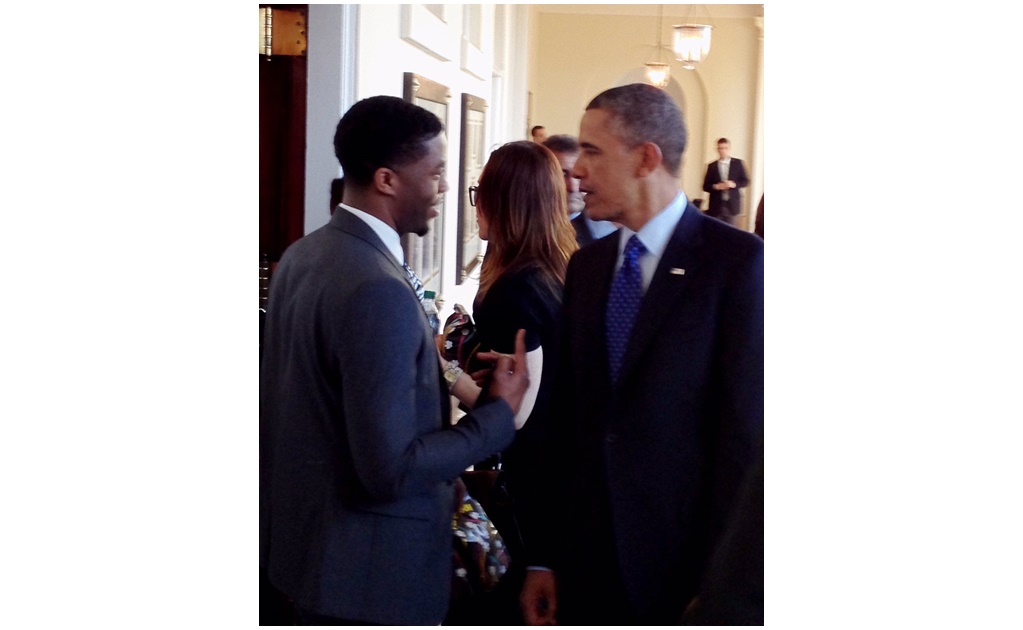 Obama lamenta muerte de Chadwick Boseman; "se notaba que estaba bendecido", dice